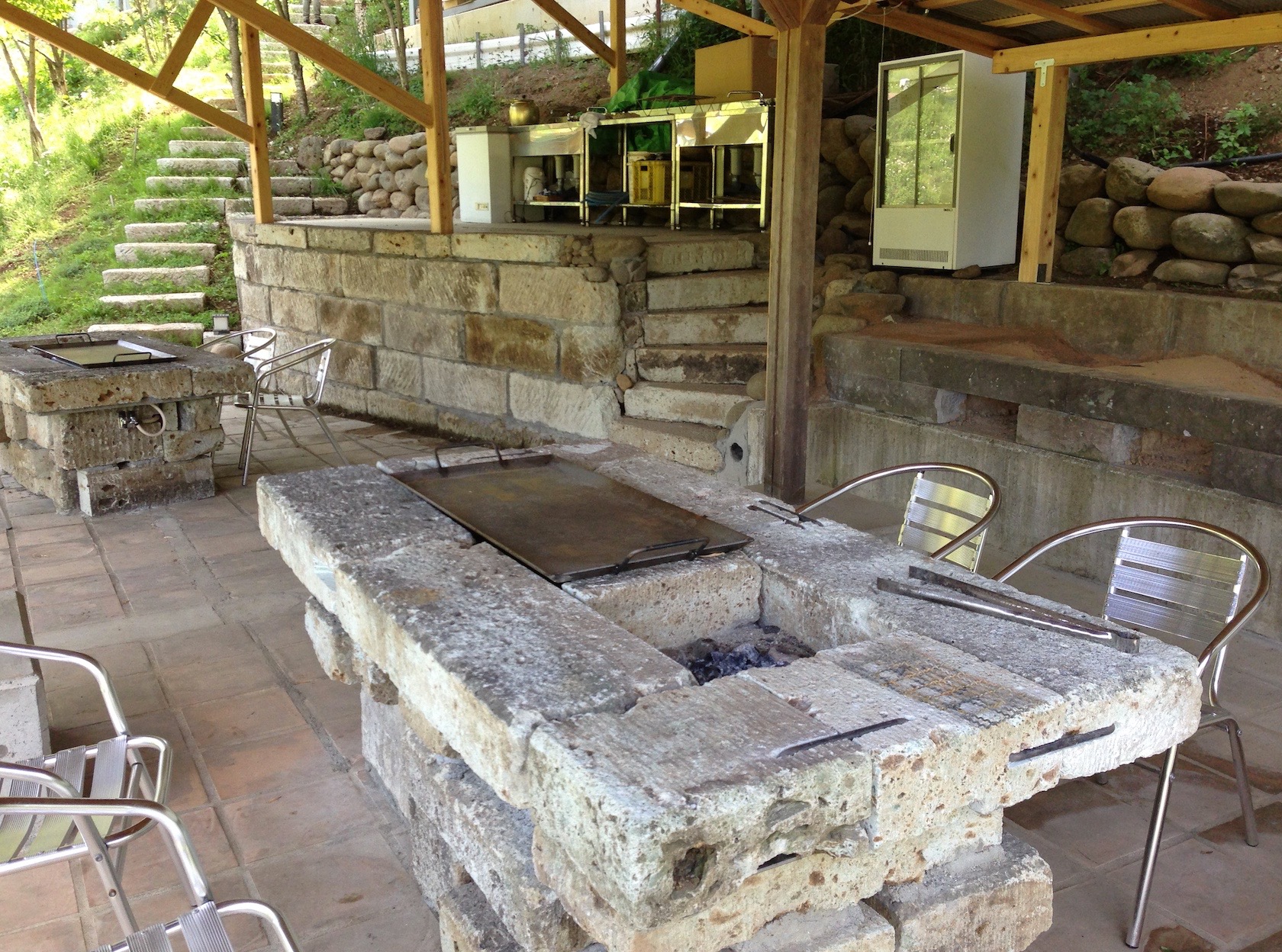 BBQ̑͑J΂ōĂāAKXd܂Ă܂BY͗LłAYł̒\łB