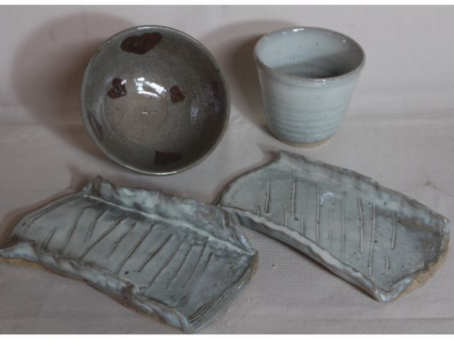 ロクロ成型以外に 板造りでも 作れます