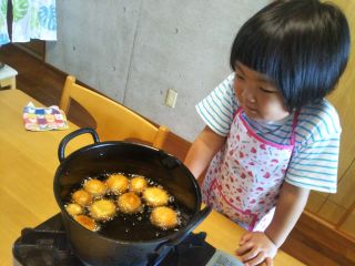 甘〜い香りがただよって、出来上がりが待ちきれない♪