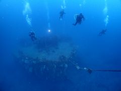 沈船ポイントは24本以上経験者が潜水可能です。