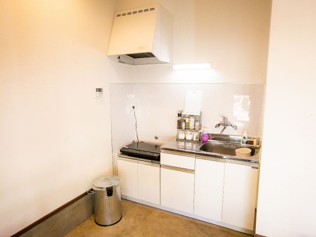 キッチン IHコンロ・フライパン・包丁・まな板・ボール・油・塩・砂糖有り