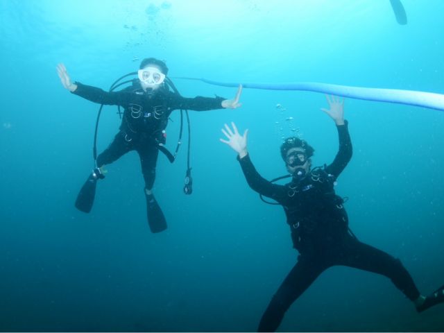 「海はちょっと不安」とか「あんまり泳ぎが上手じゃないんだけど」って方もご安心!インストラクターがしっかりサポートします!