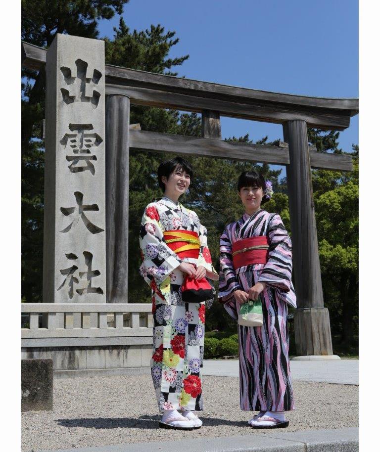 出雲大社正門前