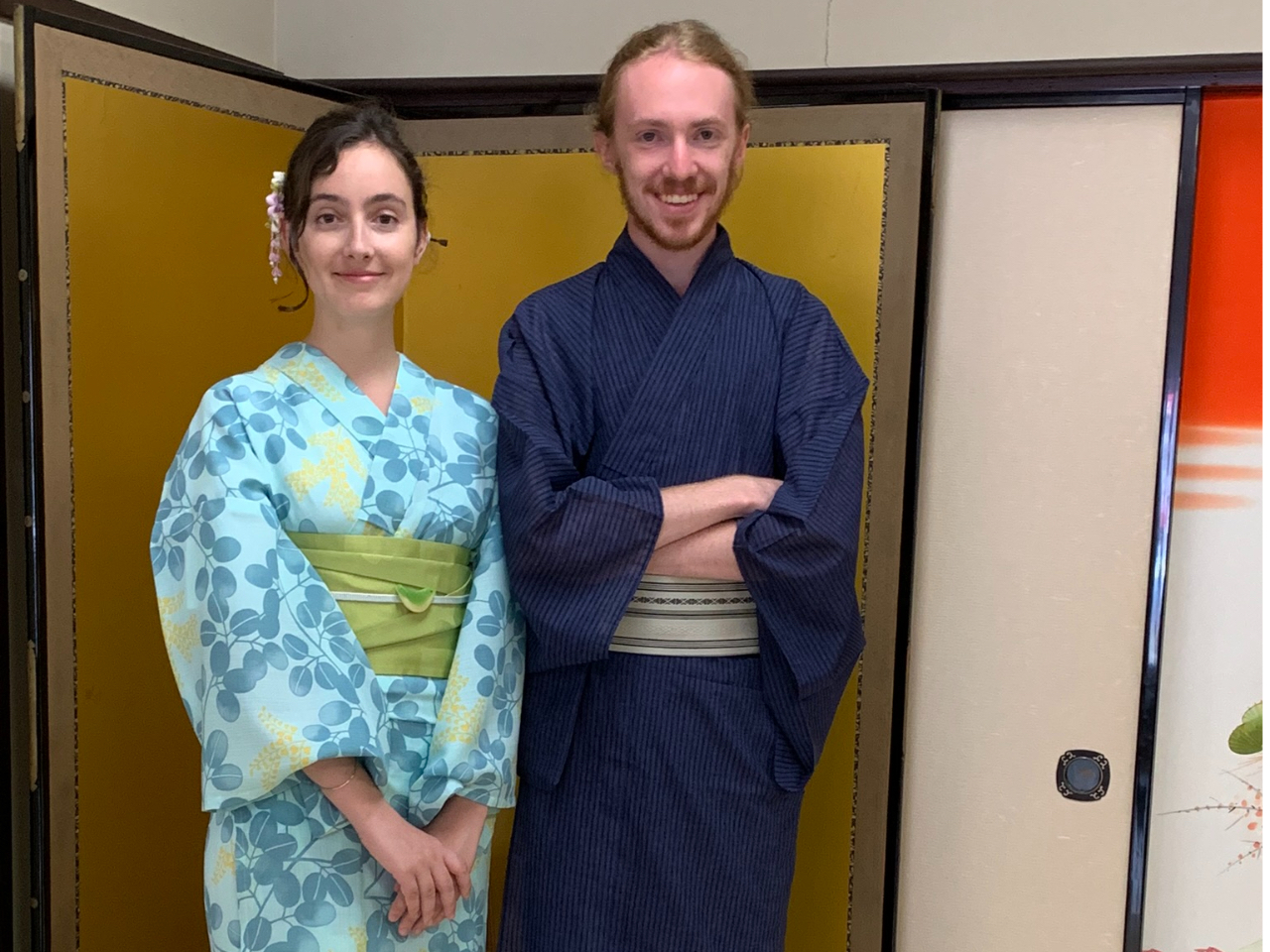 ヘアセットもお任せください。自撮り棒・日傘など、無料でお貸し致します。