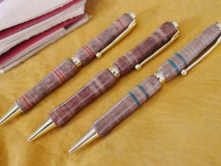 めずらしい革ボディのボールペンをおつくりいただく体験プランです