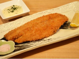 お刺身アジフライはお刺身でも食べられるくらい新鮮な、アジのフライなんです