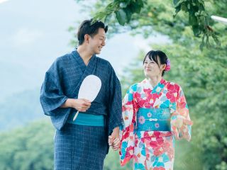 地元の有名なおまんじゅうを味わう。