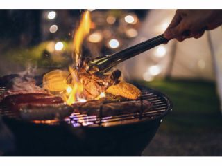 【カルフォルニアBBQプラン】贅沢お肉盛り合わせとチーズステーキホットドック付き