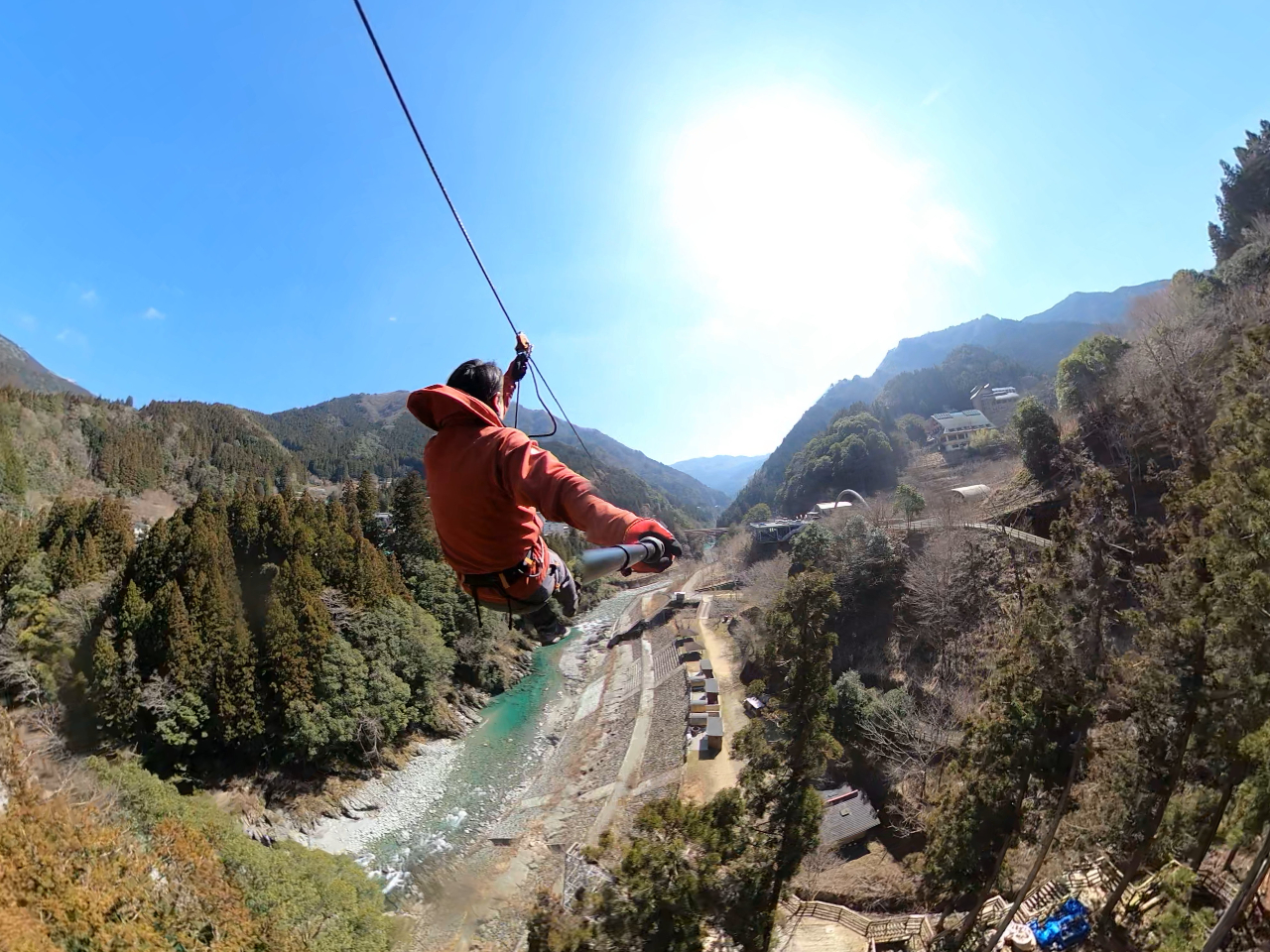 【当日予約OK・夏休みに最適】☆全長720m高さ50mミシュラン2つ星渓谷ジップ...