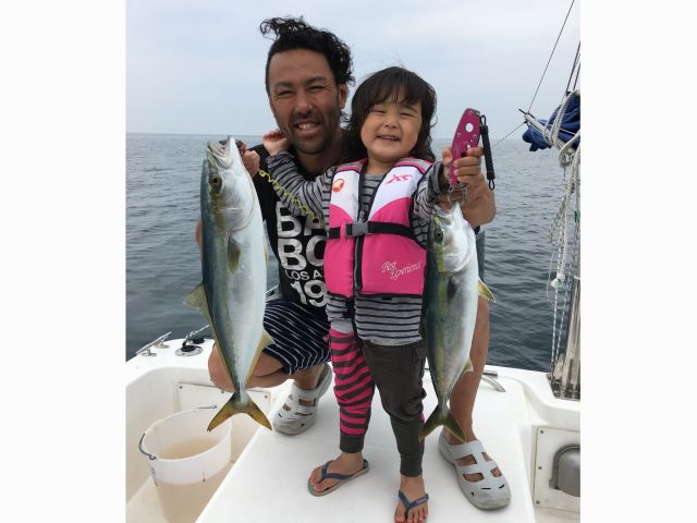 うさぎ丸船長の藤田です!子供との趣味だった釣りを、みなさんにも楽しんでいただきたいと思い、この手ぶらプランをはじめました!