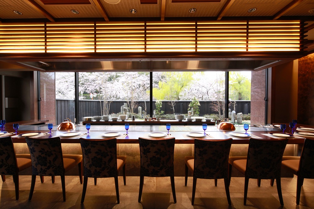 じゃらん限定 彦根城のほとりで 近江牛ステーキを満喫 近江牛ステーキランチ 近江牛鉄板焼 鳳凰 ファミリー カップル 女性と皆さまにオススメ 1ドリンク付き 彦根キャッスル リゾート スパ じゃらん遊び体験