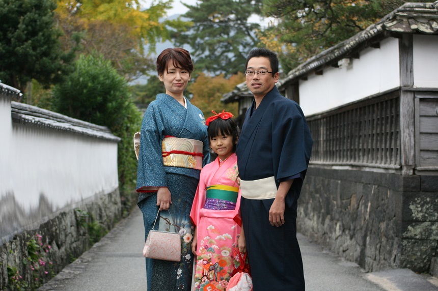 お子さんの着物(女子限定)ももちろんレンタルできます。七五三では親子揃って着物レンタル♪