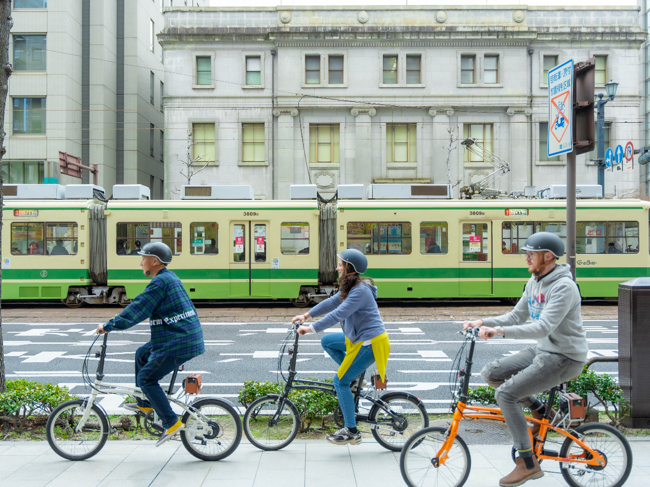 自転車は電動なので非常に楽です!初心者にも優しい街乗りタイプ。