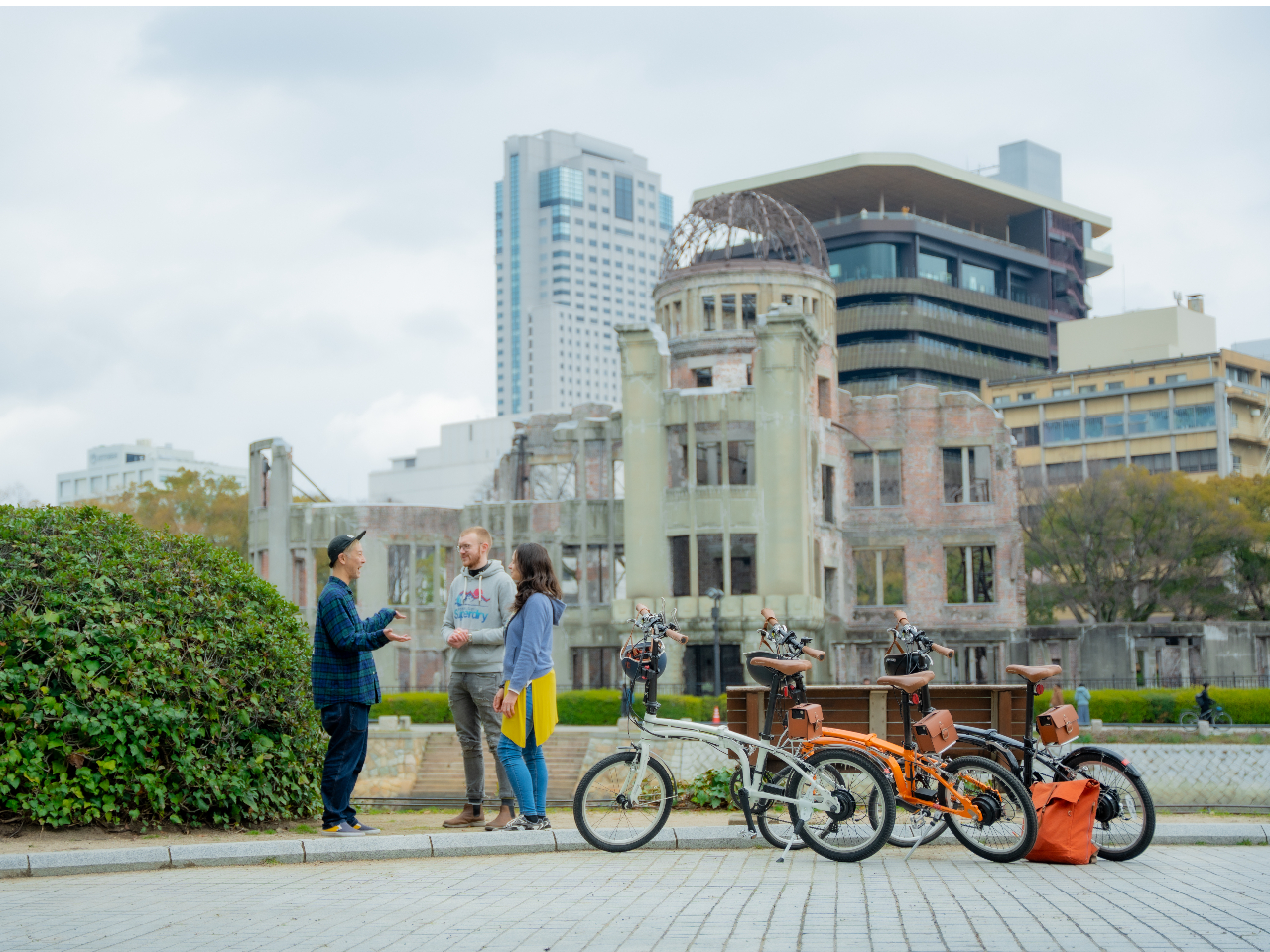 広島市内に今なお歴史を伝える被爆遺構を巡ります。