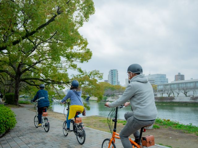 有名な観光スポットにも案内板は書かれていないエピソードが!ガイドツアーならではの楽しみです