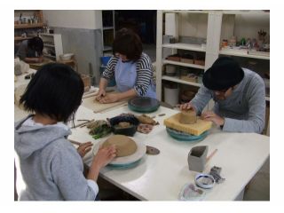 手回しろくろ中です!