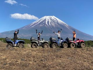 富士山をバックに記念撮影!