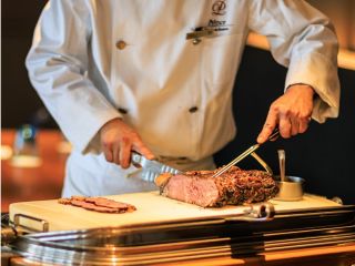 国産牛ローストビーフが食べ放題!