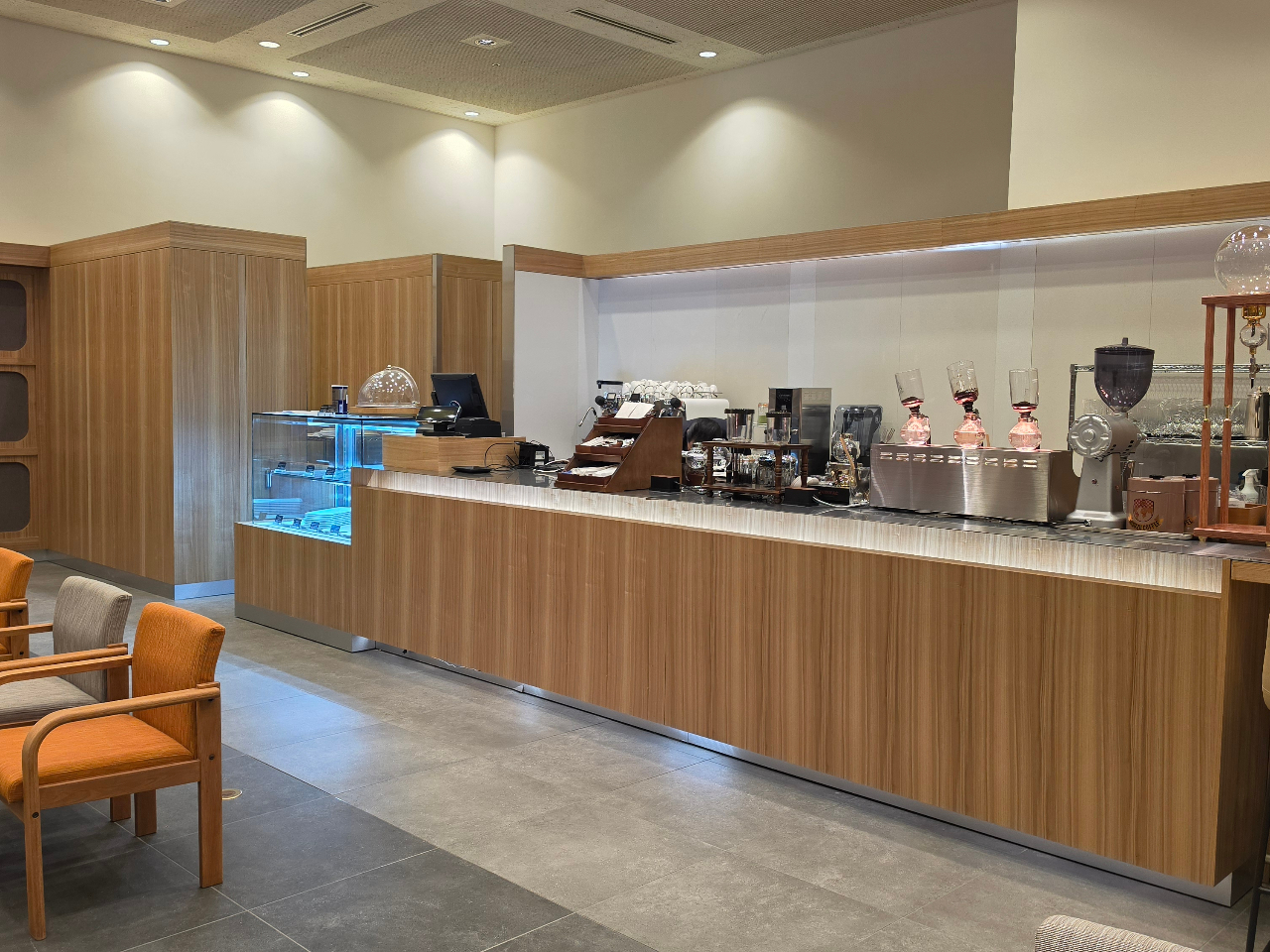 cafe NUPURI�i�J�t�F�k�v���j�������������͋C�̓X���ŃR�[�q�[��y�H�����y���݂��������B