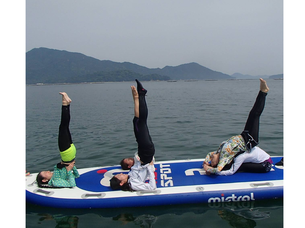 皆で楽しくSUPヨガ