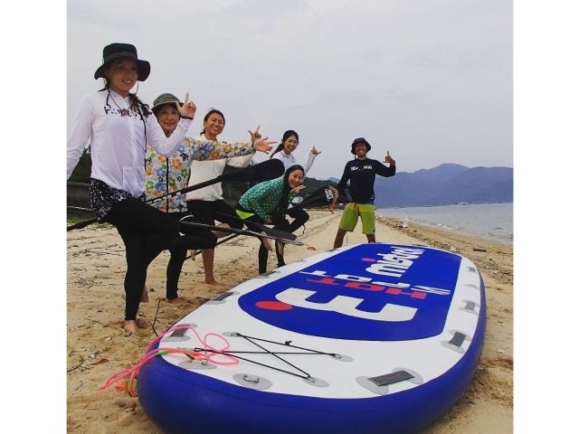 海遊びの後は、皆で楽しく記念撮影!