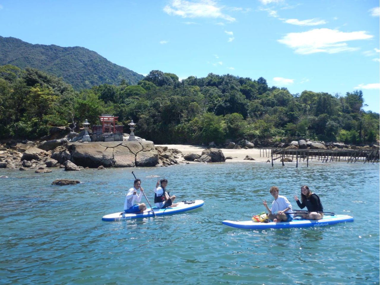 n̐lɂmċȂA鋫_Ђւē܂B