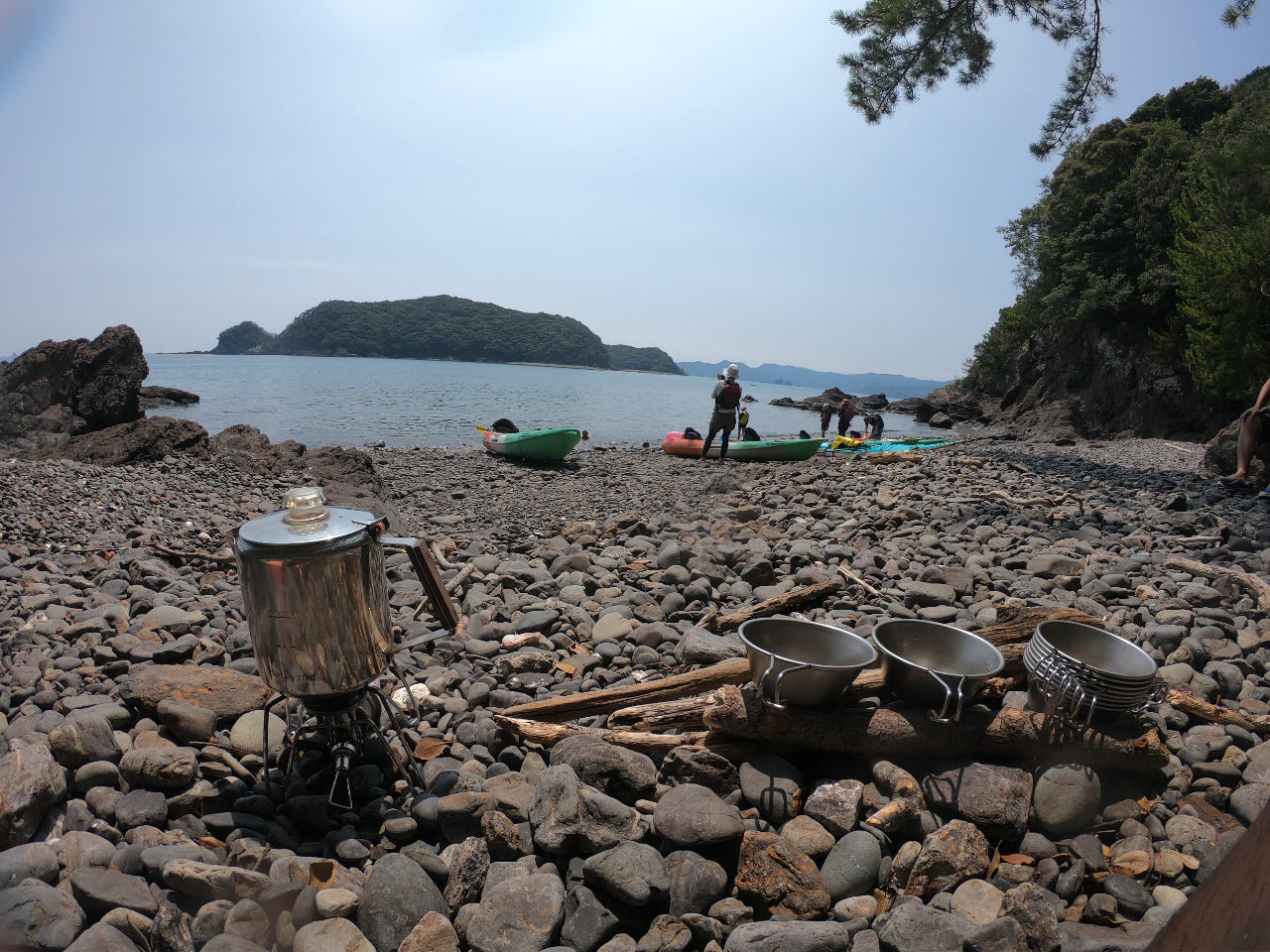 目的地の浜についたらコーヒーを飲みながら休憩タイム♪