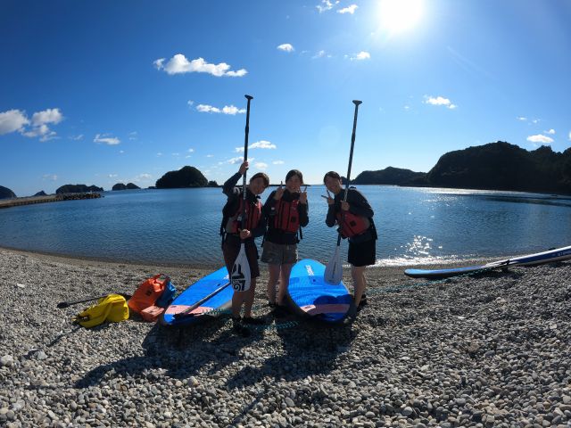 スタート地点の道瀬海岸。出発前の記念撮影♪