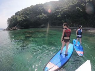 透明度抜群!すっかり慣れてみんなでお話しながら、笑いながら漕ぎ進みます♪