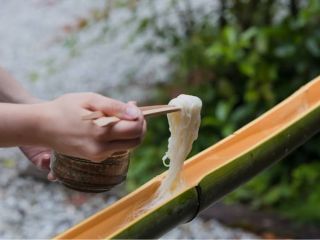 流し素麺体験。夏季限定