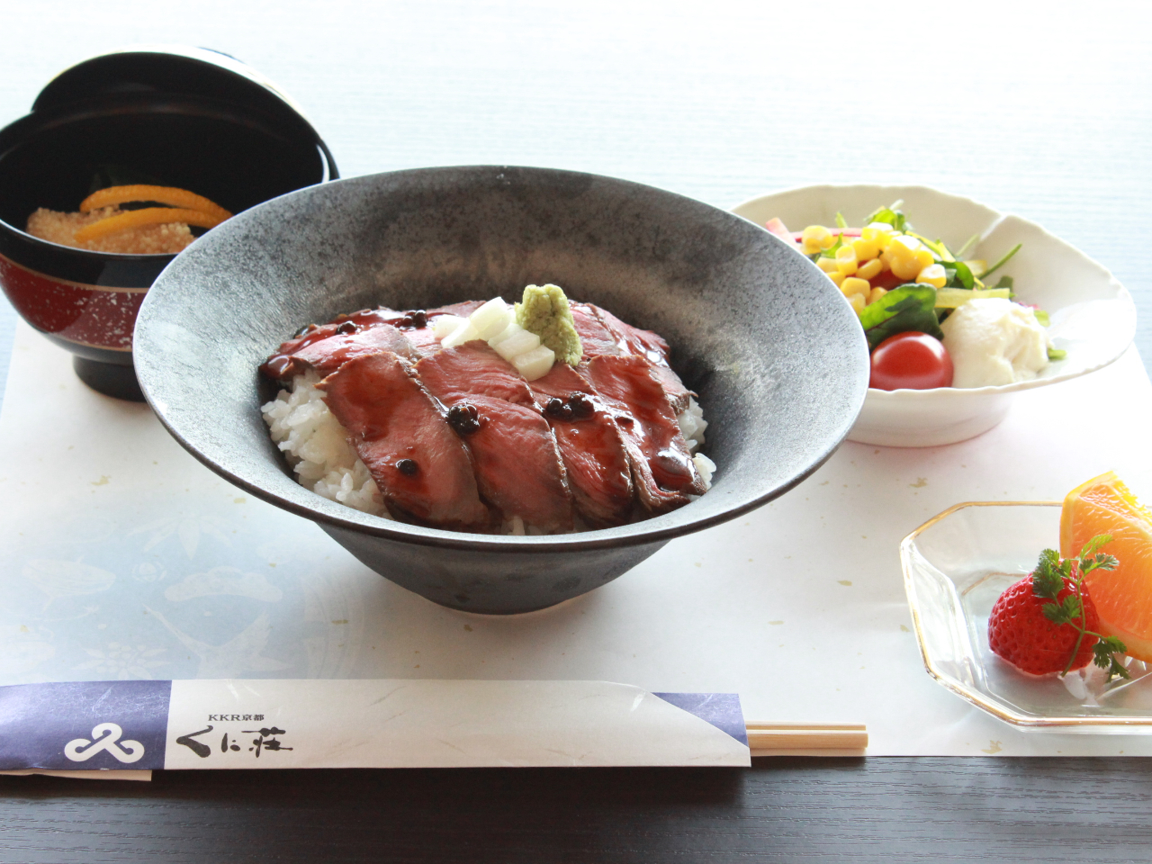 ローストビーフ丼