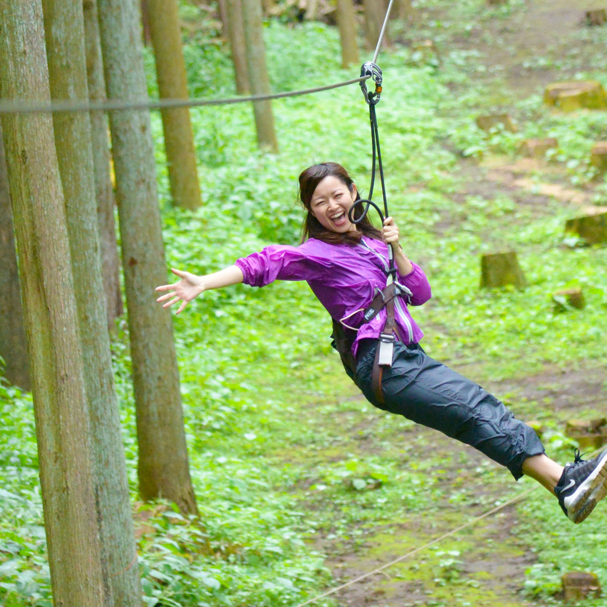 各コースの最後は森の中を大滑空!最高速度はなんと時速40キロ