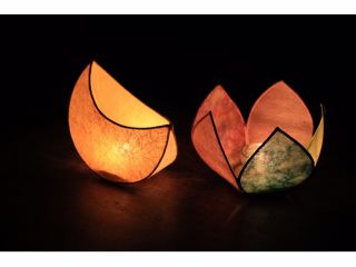 『月』と『花』の形の2種類です。