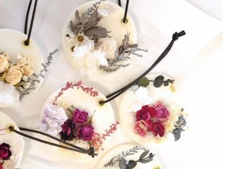 お好きなお花と たくさんの香りの中からお好きな香りがお選びできます