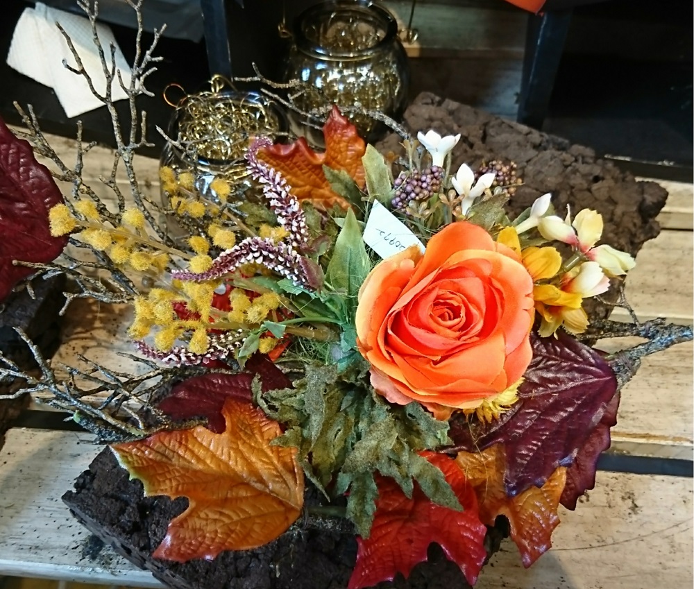 【女性におすすめ!】癒しサロンでフラワーアレンジメント体験♪