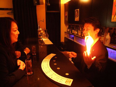 【生ビール付き！飲み放題100分】目前10センチで起こる奇跡！迫力と感動のマジッ...