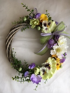 アーティフィシャルフラワー リース レッスン 季節のリースを作りましょう フラワーサロン La Corolle 船橋教室 じゃらん遊び体験