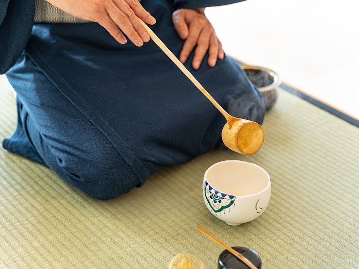 【和歌山・茶道】創業148年の老舗呉服店で茶道体験