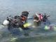 浅瀬で呼吸の練習します。