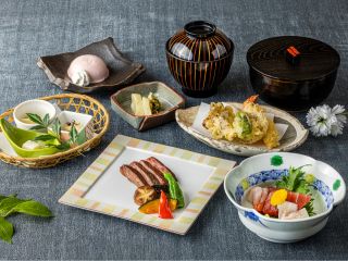 和食の定番料理、和牛ステーキと天婦羅、お造りをお楽しみいただけます。