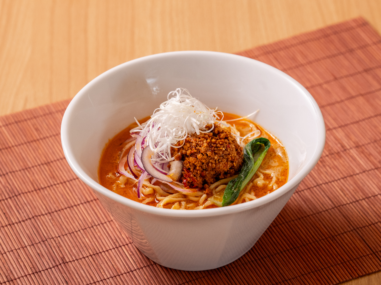 お食事の一例。選べるお料理は季節毎に変わります。詳細は店頭ポスターなどでご確認ください。