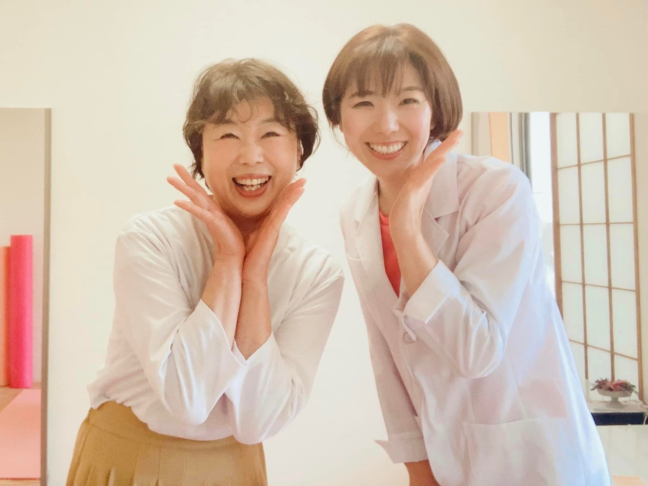 お客様と仲良くツーショット(全ての写真は掲載の許可をいただいています)