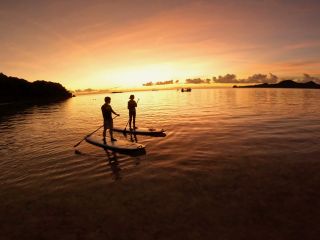 黄金色に染まる景色の中でゆっくりSUPクルーズ