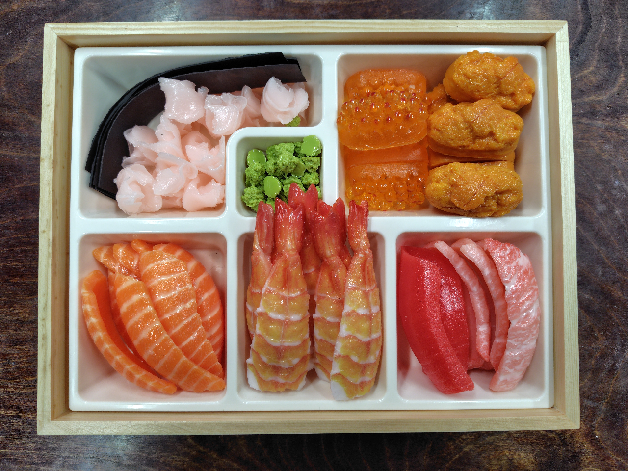 職人気分で♪お寿司のスマホ＆ペンスタンド作り体験〈レトロアート館