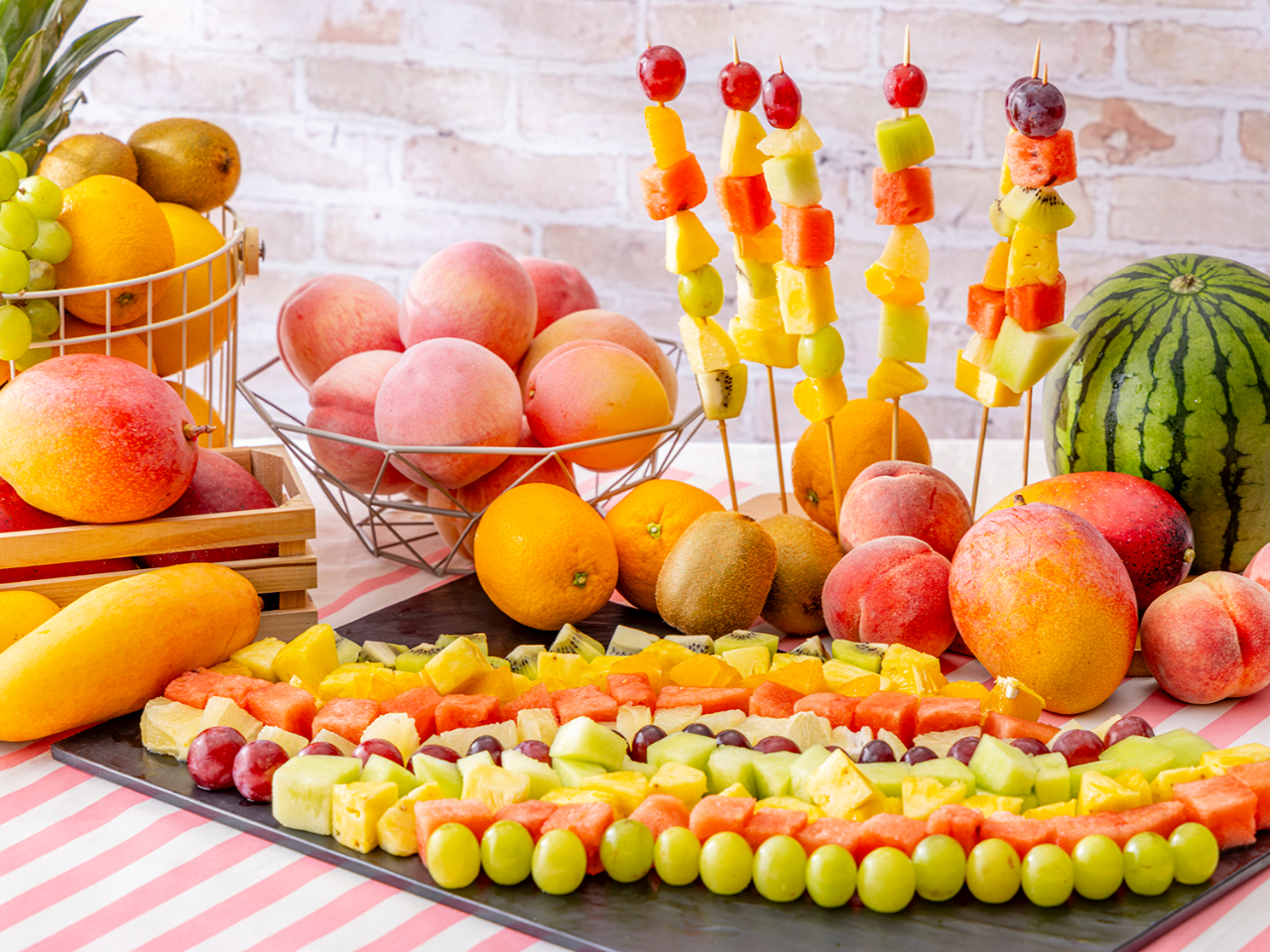�t���b�V���t���[�c�E�X�L�����[ �@�X�C�J�⃁�����A�L�E�C�ȂǏ{�̃t���[�c6����J�b�g���Ă��񋟂��܂��B���D�݂̃t���[�c���u���h���X�^�C���v�ł��y���݂��������B