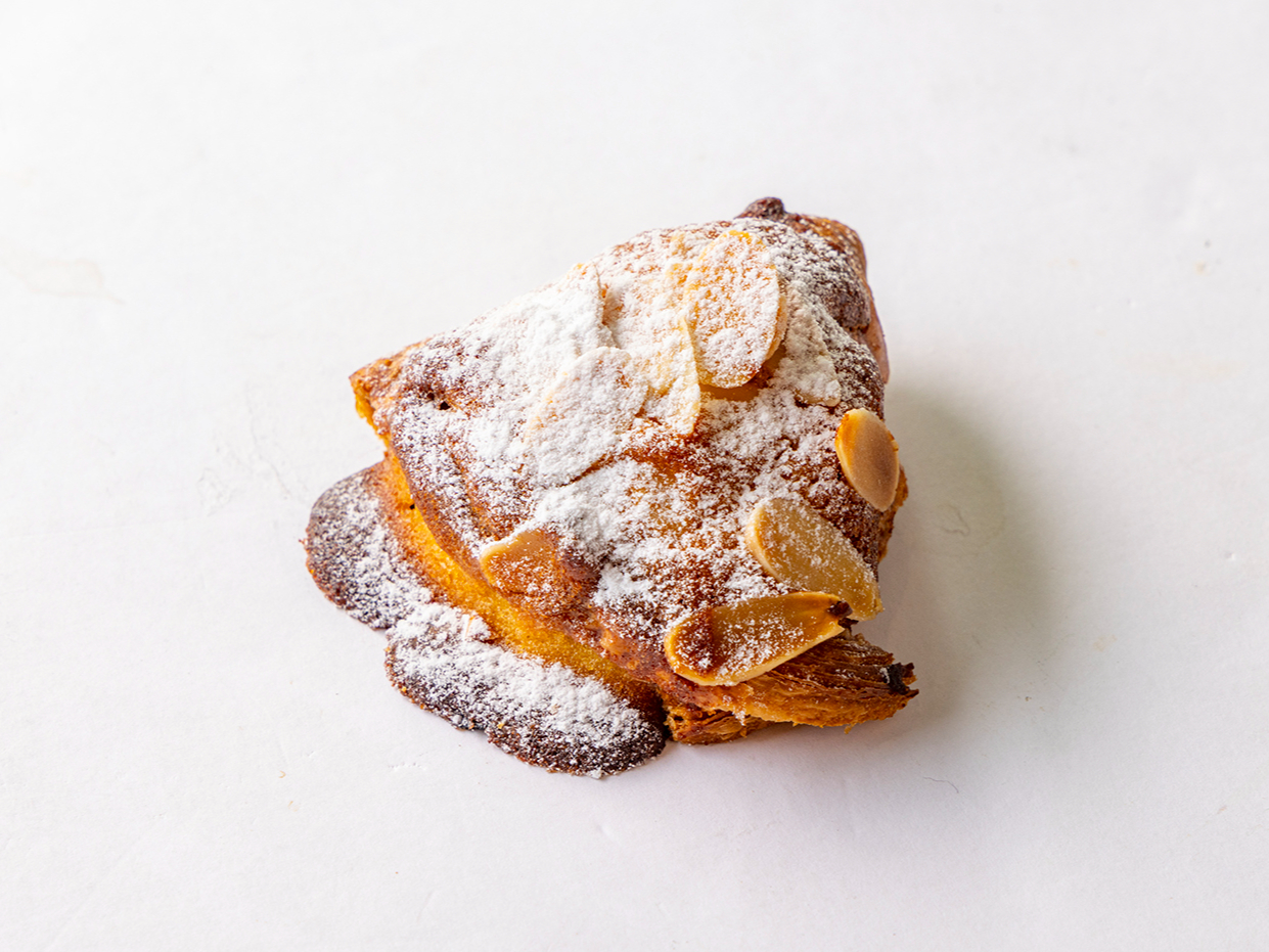 クロワッサンオザマンド