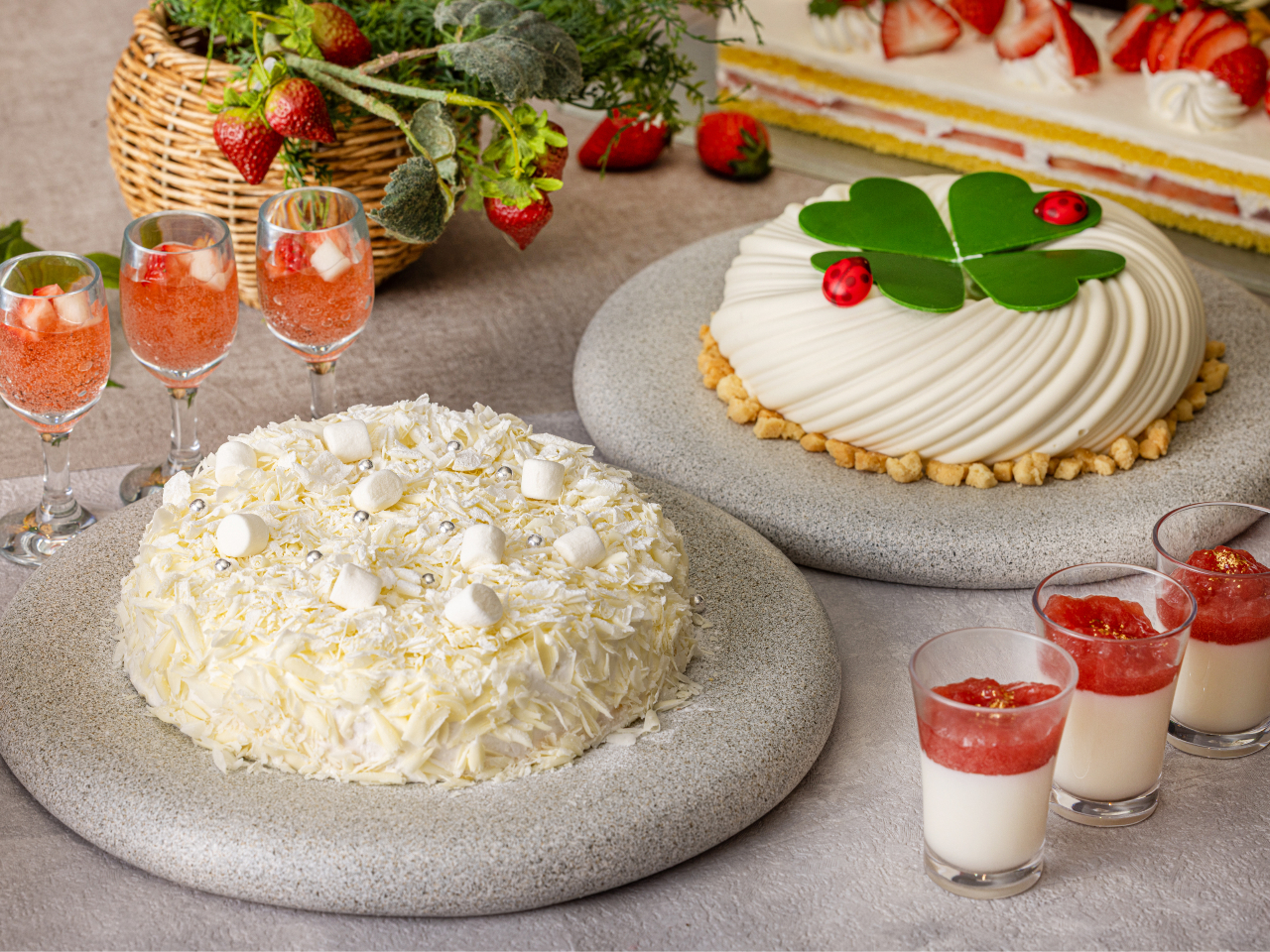 �X�g���x���[���z���C�g�V���R���X�C�[�c�u�b�t�F�i�C���[�W�j