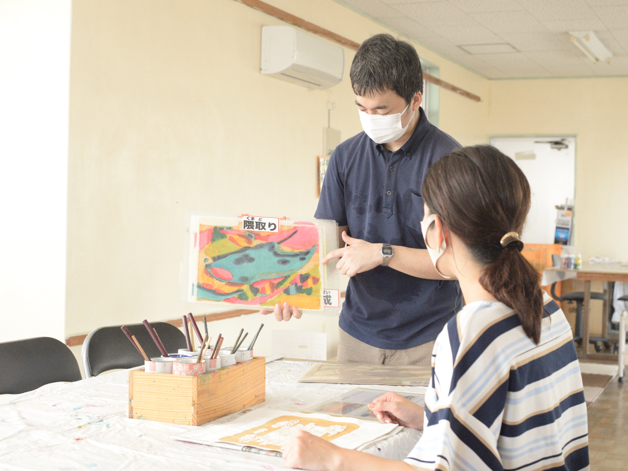 紅型染め体験 タペストリー】沖縄旅行の思い出作りに！雨でも楽しめる
