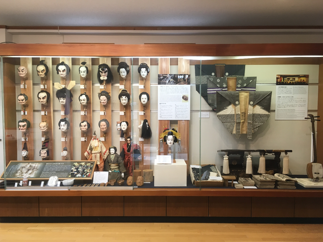 Wɂ́AvO̓A̐l`ȂǂWĂAgl`ڗڂm邱Ƃł܂B