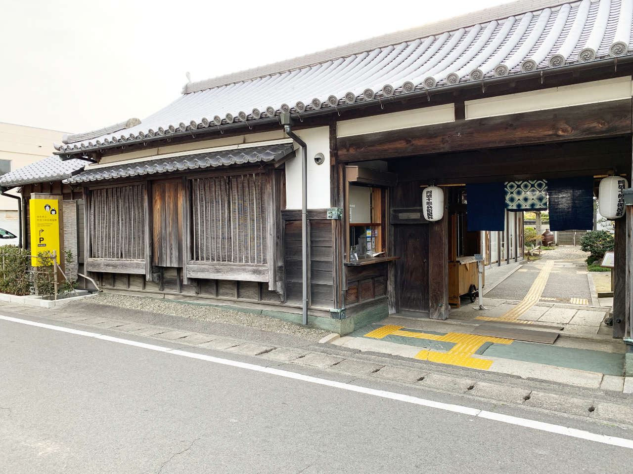 ���~�����